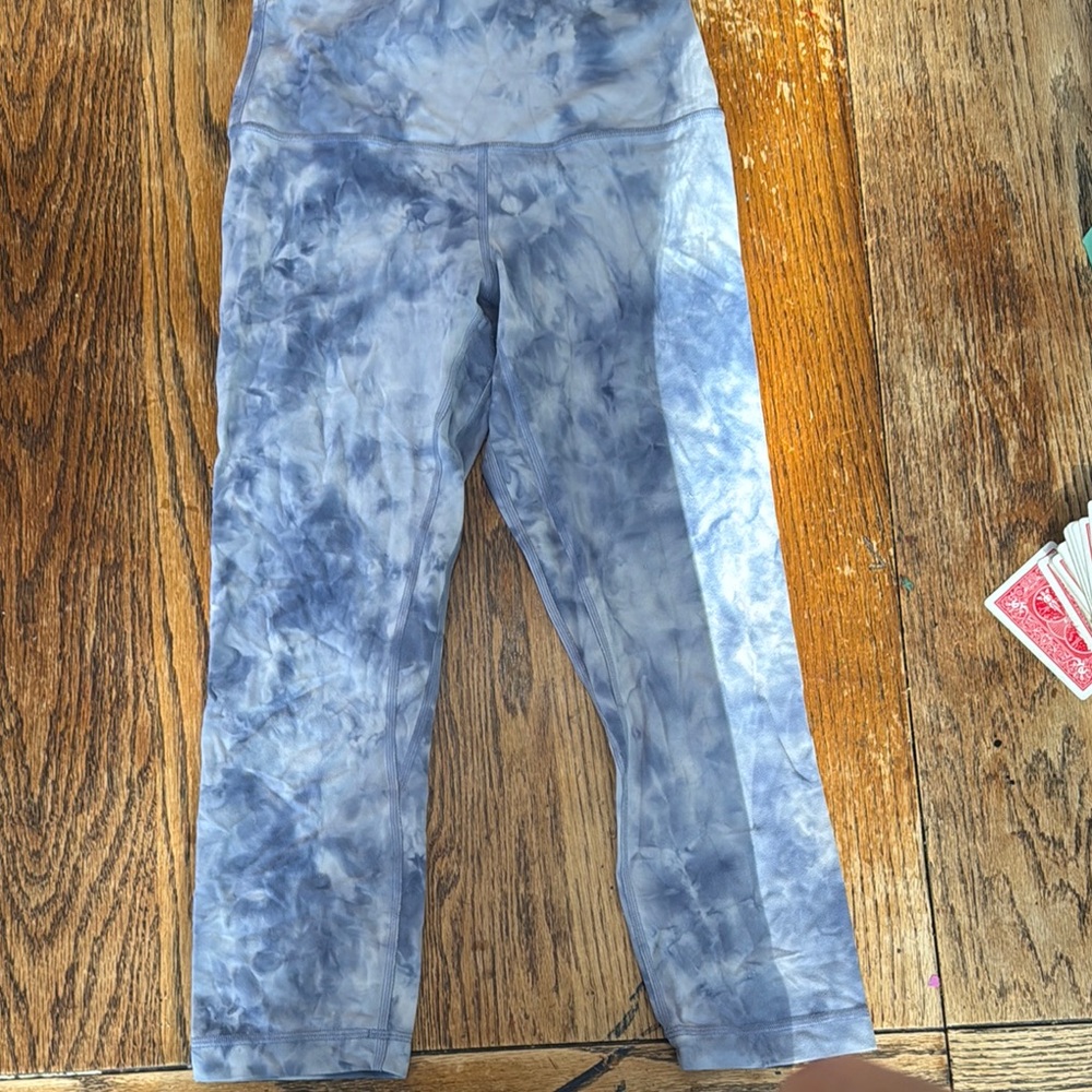 Lululemon Athletica Blue Tie-Dye Leggings